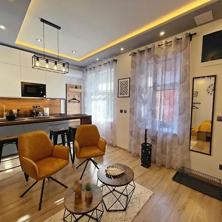 Andrea Studioapartman Belvarosaban * Miskolc