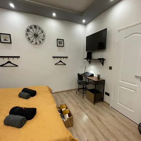 Andrea Studioapartman Belvarosaban Διαμέρισμα *